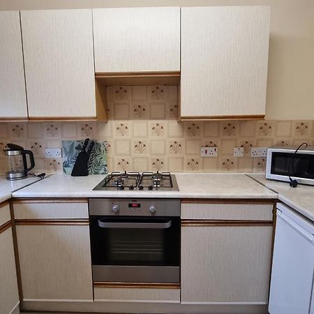 Faodail, 1 Bed Studio Apartment At Ravenscraig Castle And Park كيركالدي المظهر الخارجي الصورة